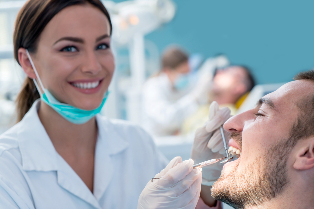 Private dentist in Leicester and high quality dental veneers - Home Health